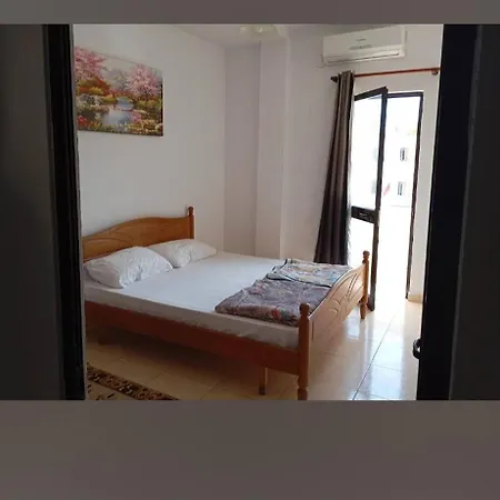 Private Door No 4 Hostel Tirana